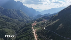Hầm Hoàng Liên, tây bắc